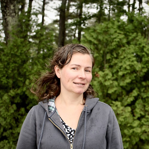 small awkward white woman